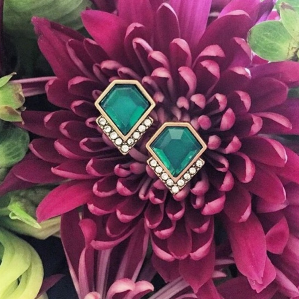 Emerald Green Stud Earrings - Picture 5 of 7
